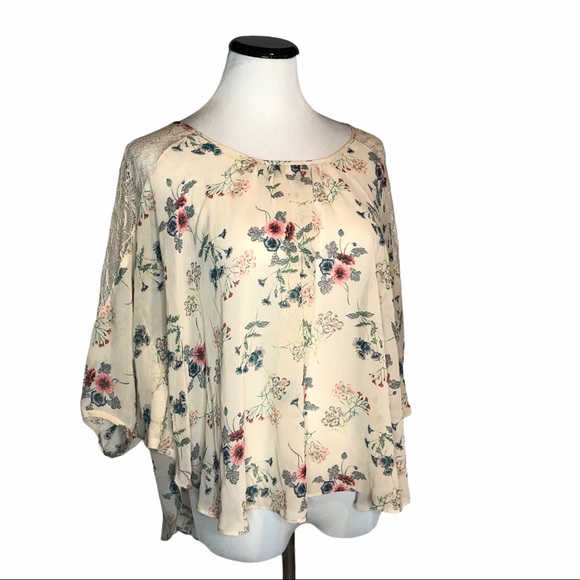 LC Lauren Conrad Floral Bat Wing Blouse | medium - Picture 2 of 10